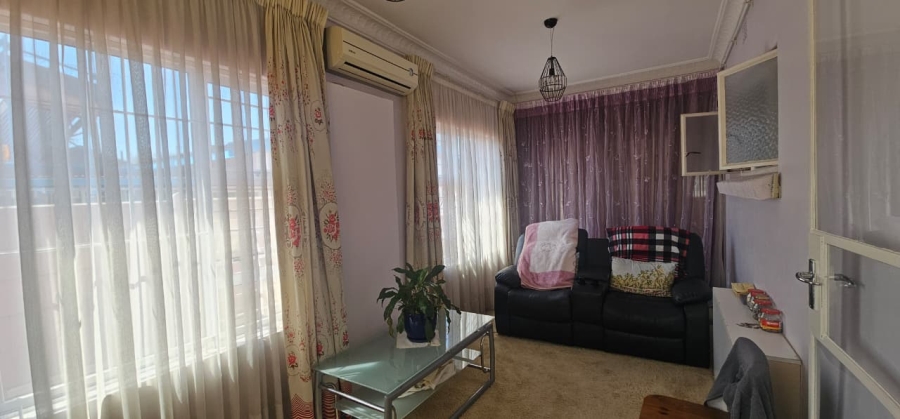 4 Bedroom Property for Sale in Lennoxton KwaZulu-Natal