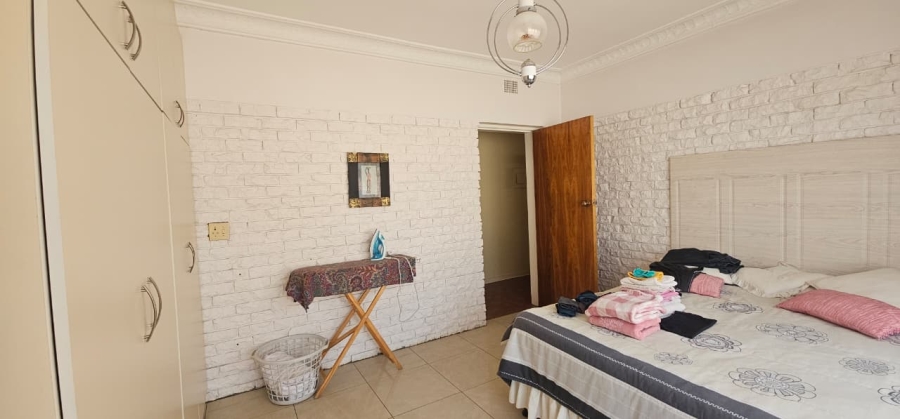4 Bedroom Property for Sale in Lennoxton KwaZulu-Natal