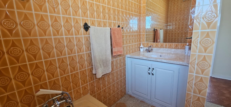 4 Bedroom Property for Sale in Lennoxton KwaZulu-Natal