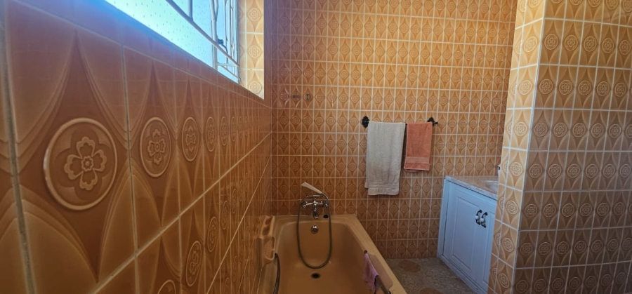 4 Bedroom Property for Sale in Lennoxton KwaZulu-Natal