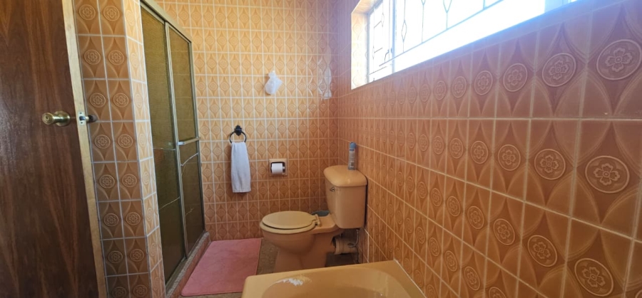 4 Bedroom Property for Sale in Lennoxton KwaZulu-Natal