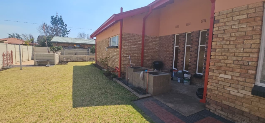 4 Bedroom Property for Sale in Lennoxton KwaZulu-Natal