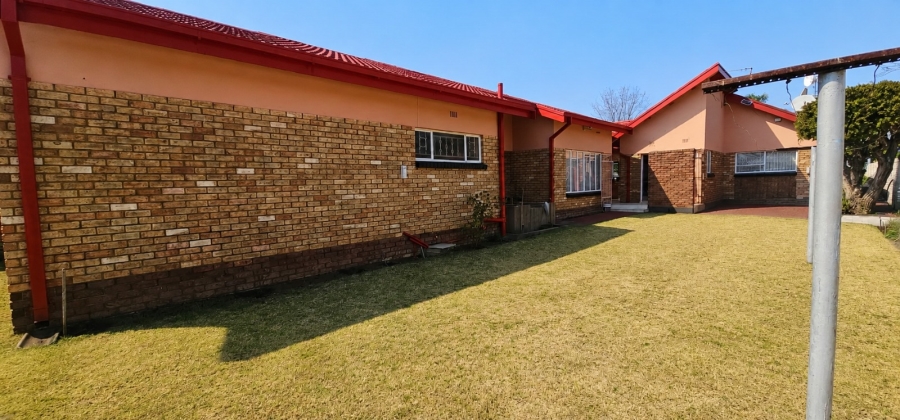 4 Bedroom Property for Sale in Lennoxton KwaZulu-Natal