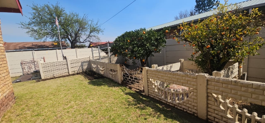 4 Bedroom Property for Sale in Lennoxton KwaZulu-Natal