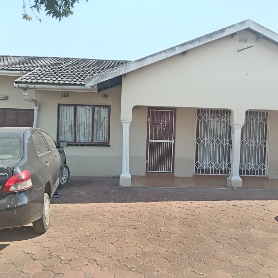 3 Bedroom Property for Sale in Umlazi N KwaZulu-Natal
