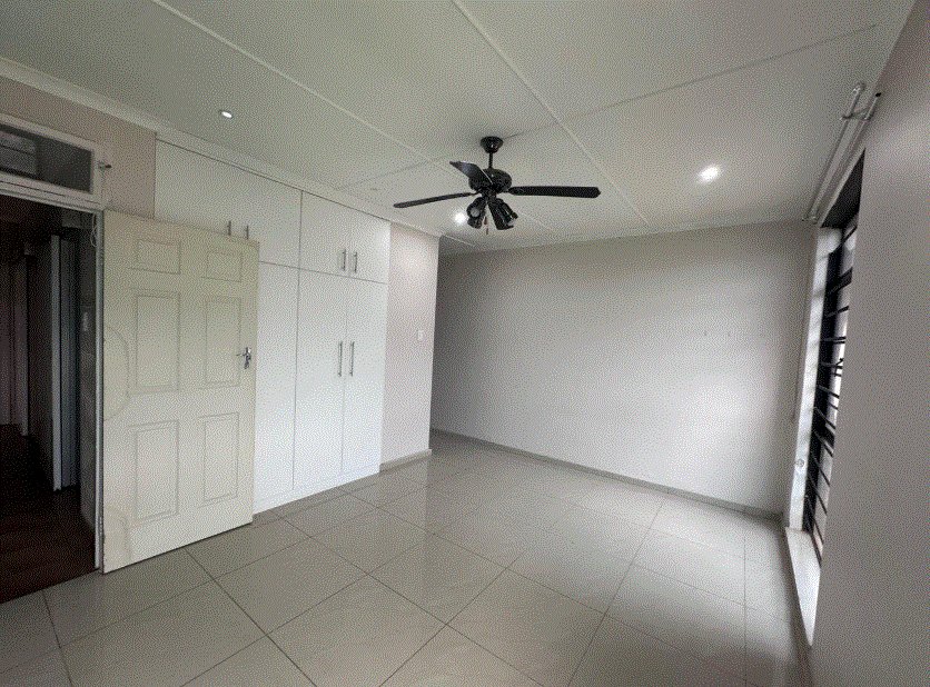 2 Bedroom Property for Sale in Woodhaven KwaZulu-Natal