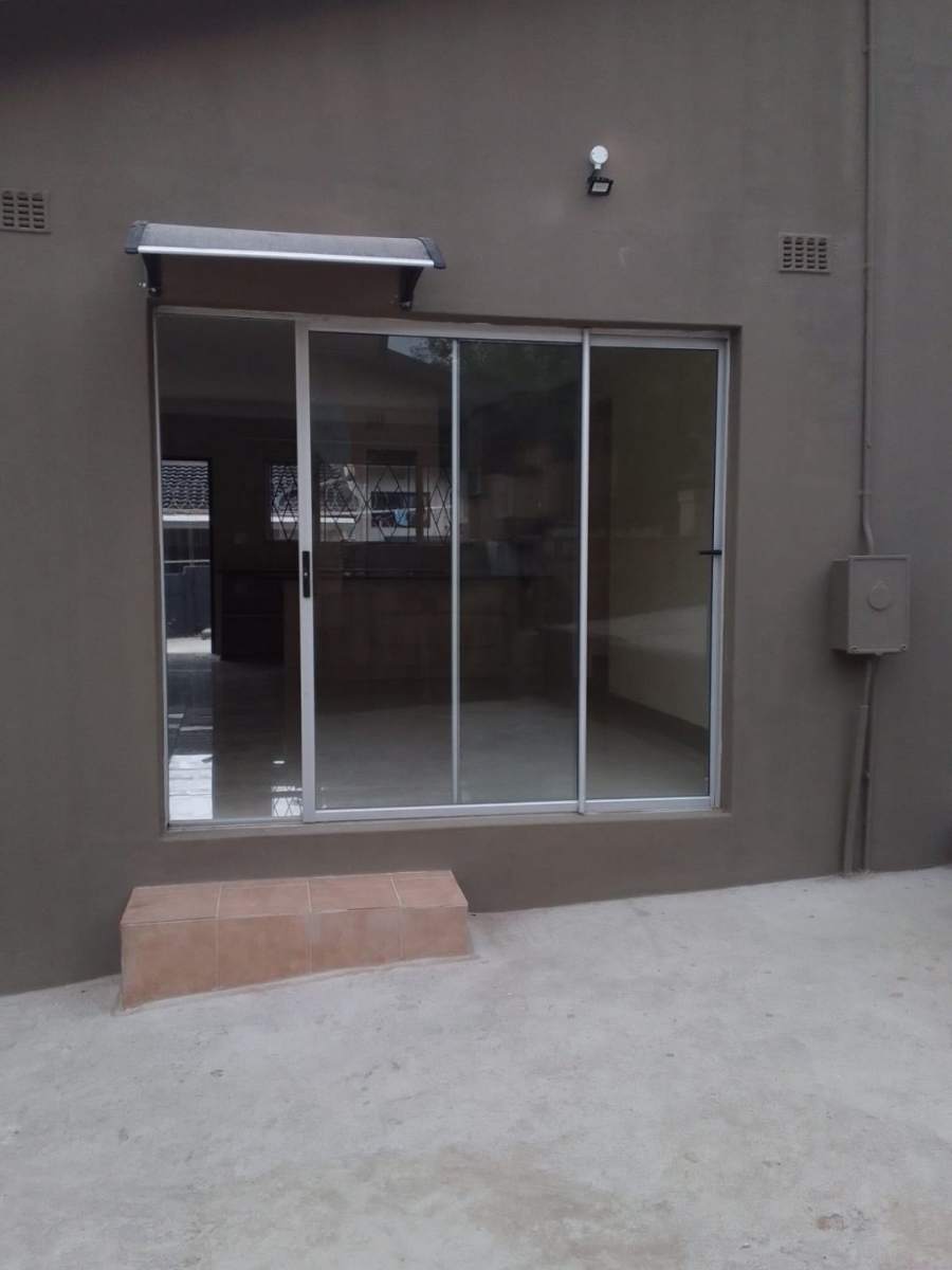 5 Bedroom Property for Sale in Kenville KwaZulu-Natal