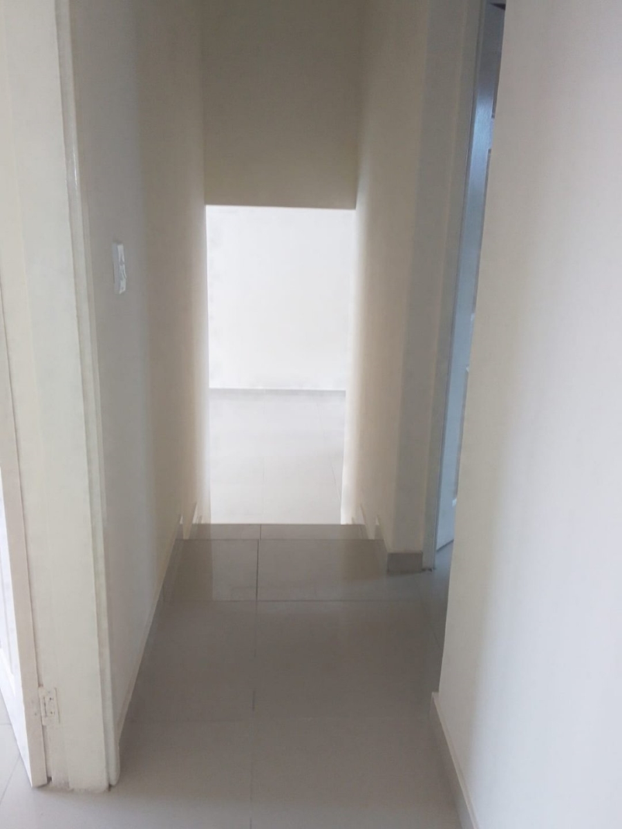 5 Bedroom Property for Sale in Kenville KwaZulu-Natal