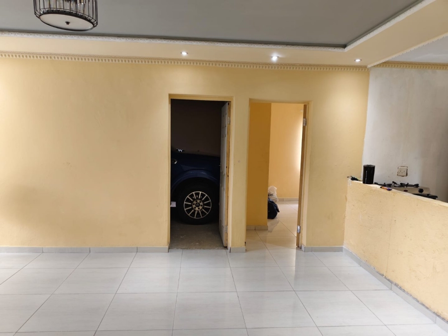  Bedroom Property for Sale in Esikhawini KwaZulu-Natal
