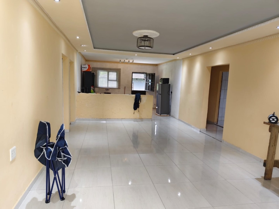  Bedroom Property for Sale in Esikhawini KwaZulu-Natal