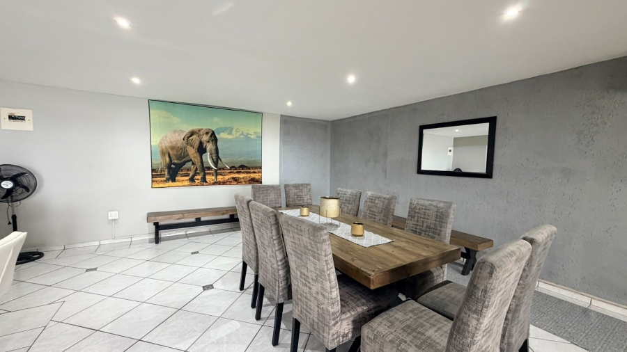 4 Bedroom Property for Sale in Margate Beach KwaZulu-Natal