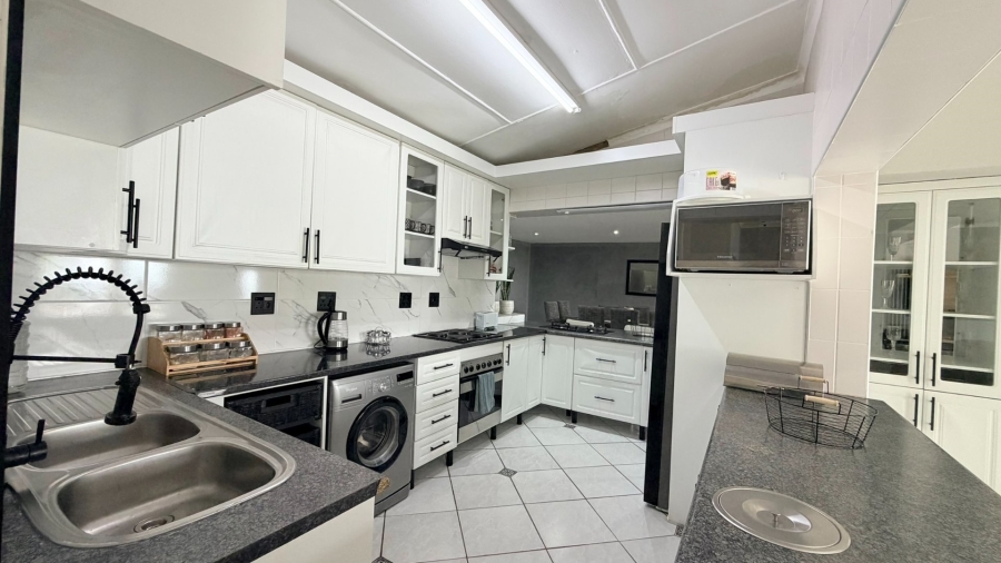 4 Bedroom Property for Sale in Margate Beach KwaZulu-Natal