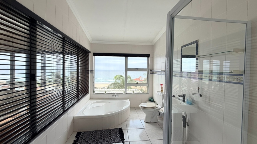 4 Bedroom Property for Sale in Margate Beach KwaZulu-Natal