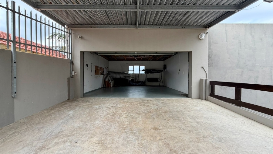 4 Bedroom Property for Sale in Margate Beach KwaZulu-Natal