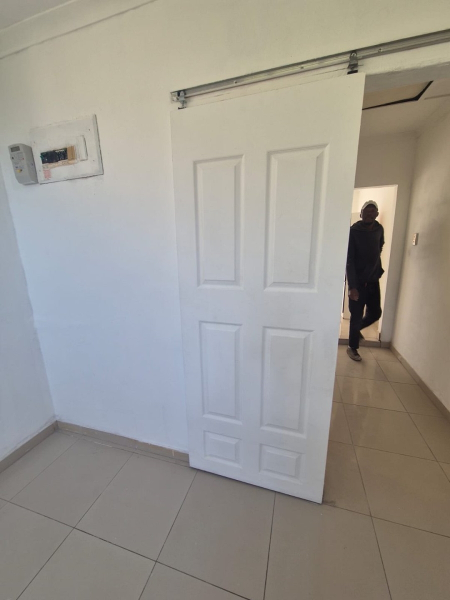 To Let 2 Bedroom Property for Rent in Silverglen KwaZulu-Natal