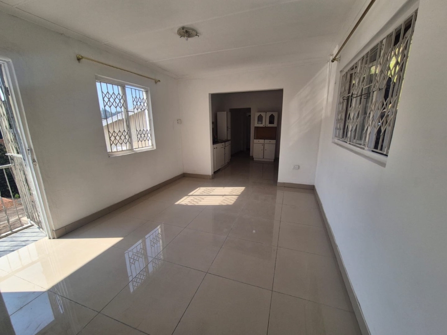 To Let 2 Bedroom Property for Rent in Silverglen KwaZulu-Natal