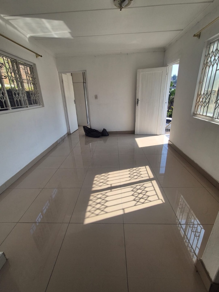 To Let 2 Bedroom Property for Rent in Silverglen KwaZulu-Natal