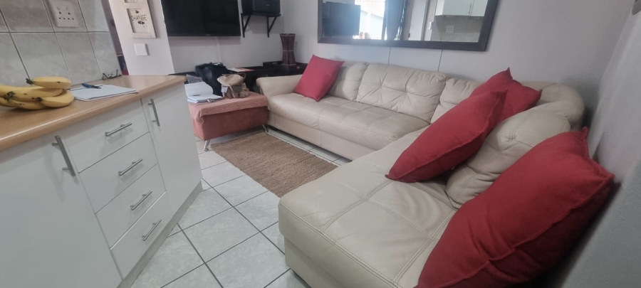 2 Bedroom Property for Sale in Uvongo Beach KwaZulu-Natal