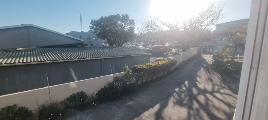 2 Bedroom Property for Sale in Uvongo Beach KwaZulu-Natal