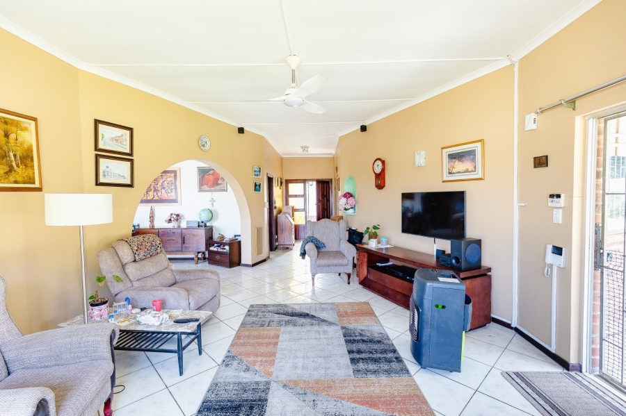 4 Bedroom Property for Sale in Umtentweni KwaZulu-Natal