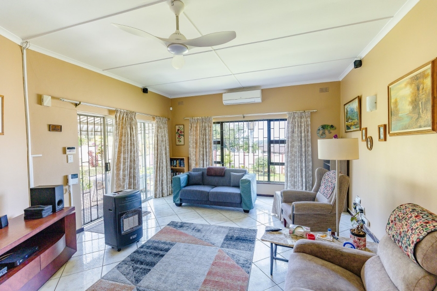 4 Bedroom Property for Sale in Umtentweni KwaZulu-Natal