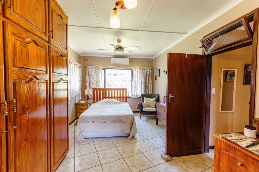 4 Bedroom Property for Sale in Umtentweni KwaZulu-Natal
