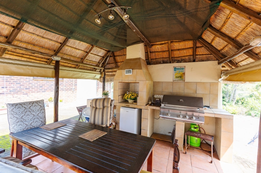 4 Bedroom Property for Sale in Umtentweni KwaZulu-Natal