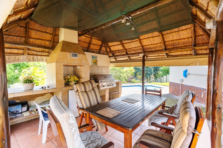 4 Bedroom Property for Sale in Umtentweni KwaZulu-Natal