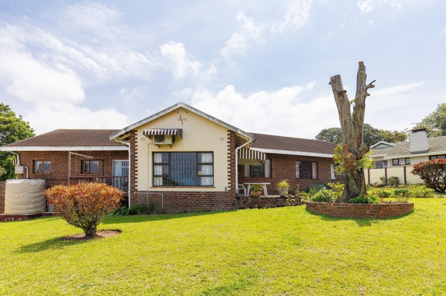 4 Bedroom Property for Sale in Umtentweni KwaZulu-Natal