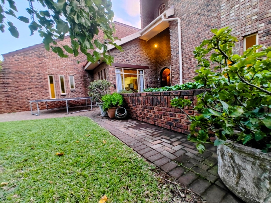 3 Bedroom Property for Sale in Signal Hill KwaZulu-Natal