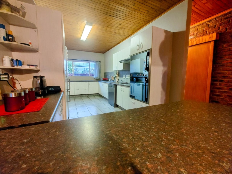 3 Bedroom Property for Sale in Signal Hill KwaZulu-Natal