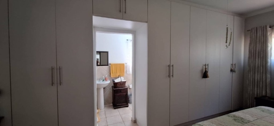 2 Bedroom Property for Sale in Umzumbe KwaZulu-Natal