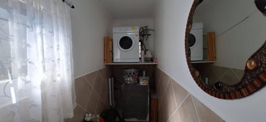 2 Bedroom Property for Sale in Umzumbe KwaZulu-Natal