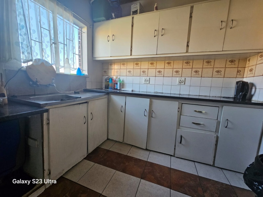 3 Bedroom Property for Sale in Lennoxton KwaZulu-Natal