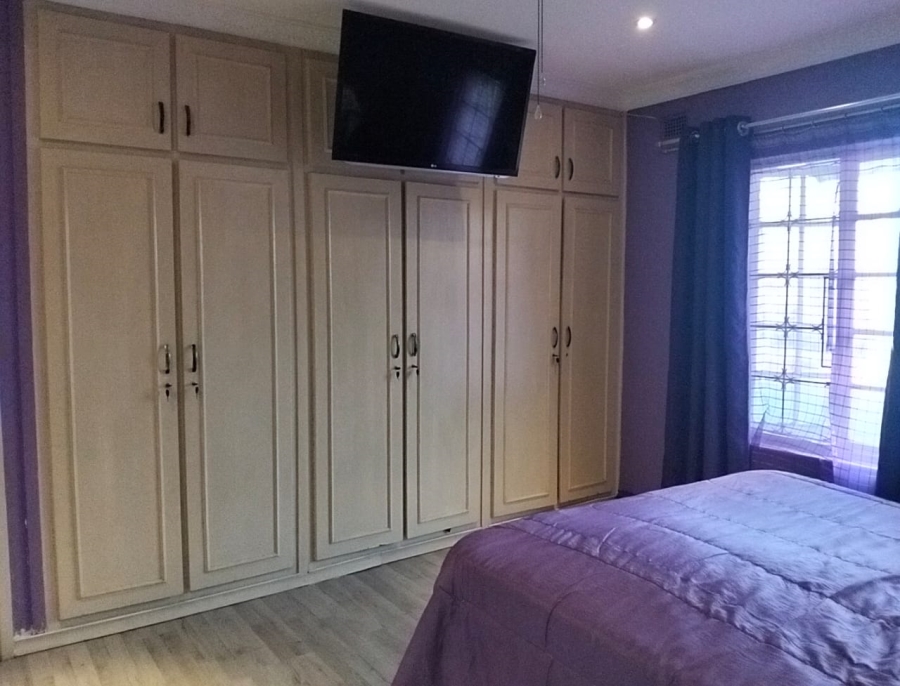4 Bedroom Property for Sale in Queensburgh KwaZulu-Natal