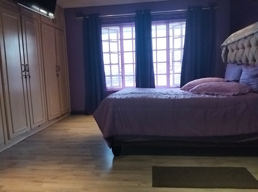 4 Bedroom Property for Sale in Queensburgh KwaZulu-Natal