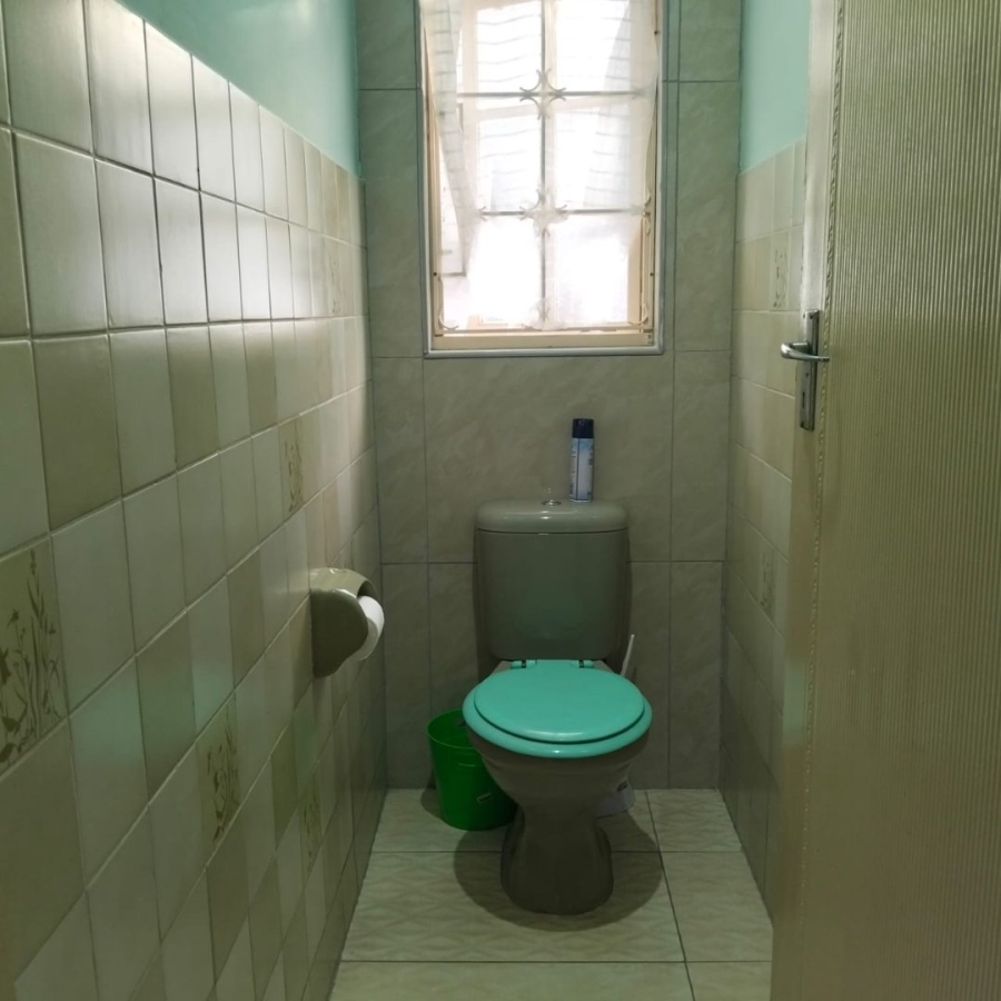4 Bedroom Property for Sale in Queensburgh KwaZulu-Natal