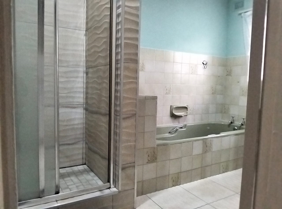 4 Bedroom Property for Sale in Queensburgh KwaZulu-Natal