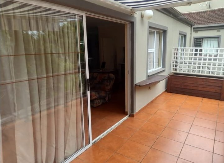 6 Bedroom Property for Sale in Leisure Bay KwaZulu-Natal