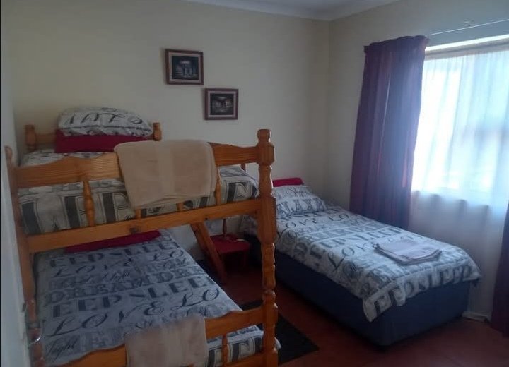 6 Bedroom Property for Sale in Leisure Bay KwaZulu-Natal