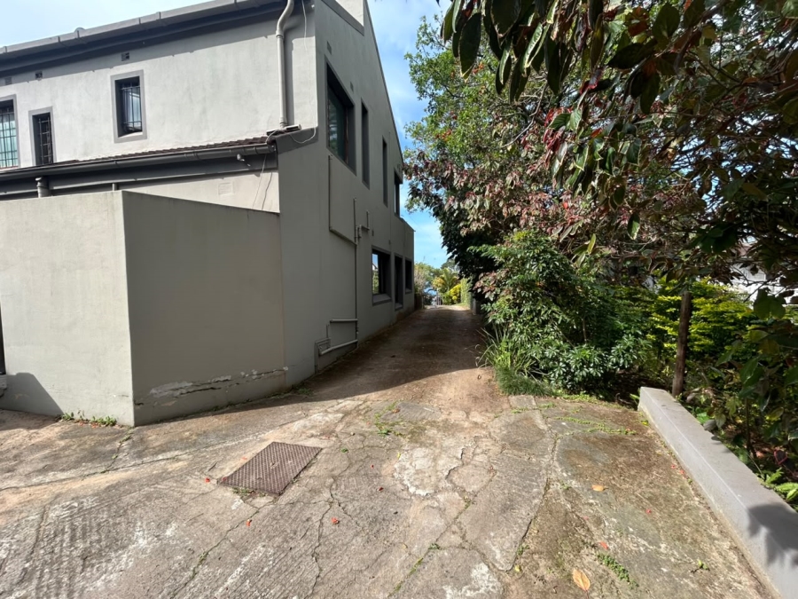 6 Bedroom Property for Sale in Leisure Bay KwaZulu-Natal
