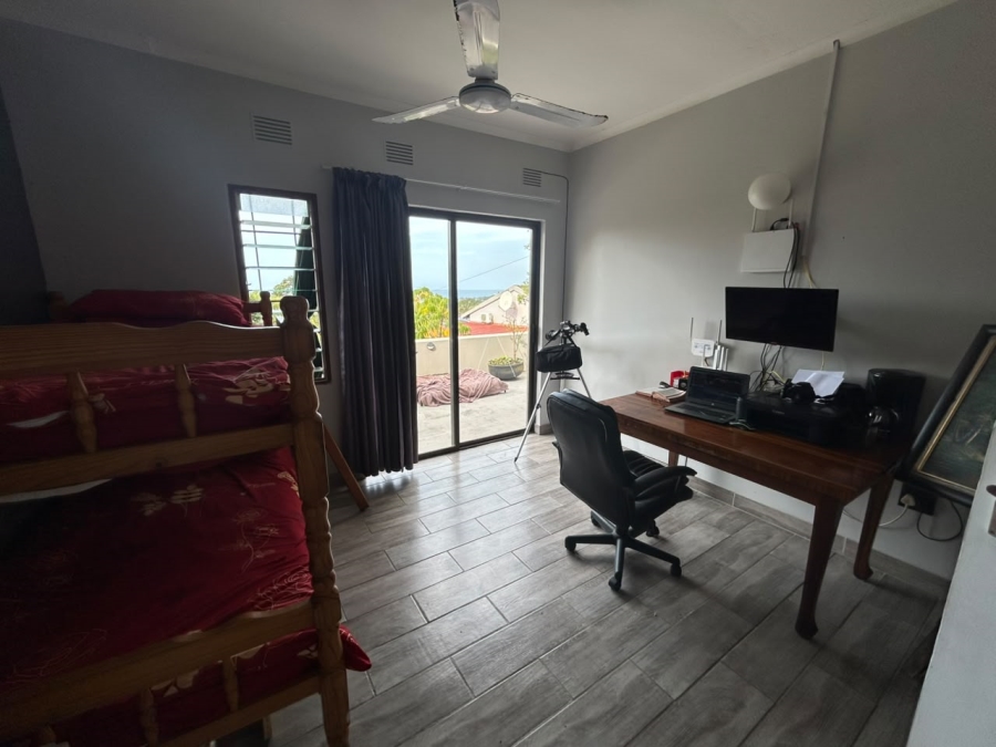 6 Bedroom Property for Sale in Leisure Bay KwaZulu-Natal