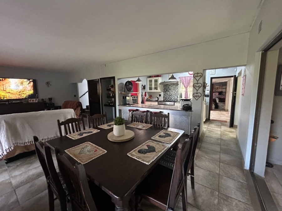 6 Bedroom Property for Sale in Leisure Bay KwaZulu-Natal