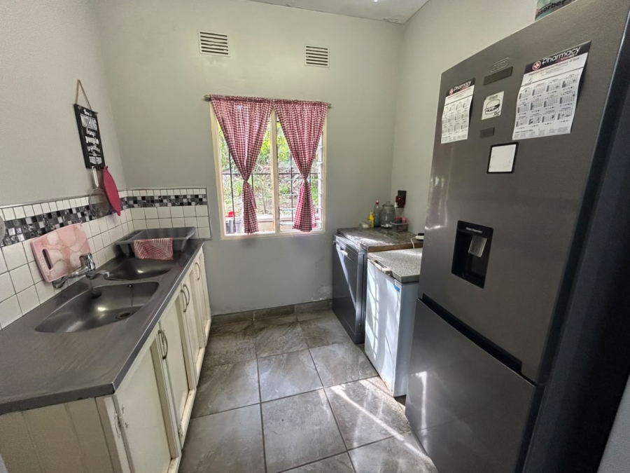 6 Bedroom Property for Sale in Leisure Bay KwaZulu-Natal