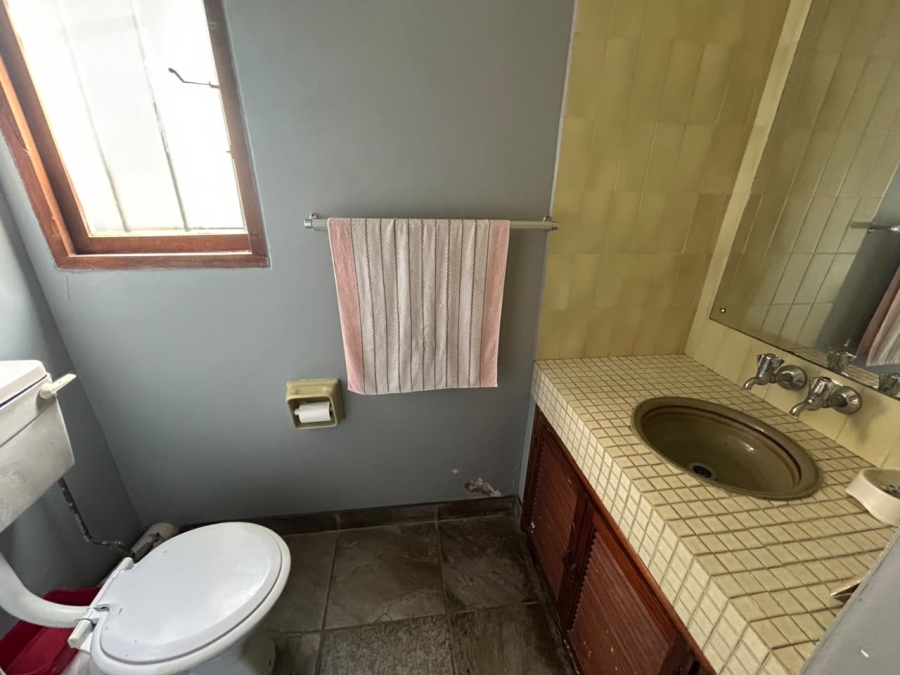 6 Bedroom Property for Sale in Leisure Bay KwaZulu-Natal