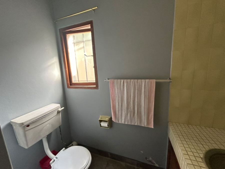 6 Bedroom Property for Sale in Leisure Bay KwaZulu-Natal