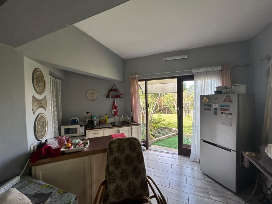 6 Bedroom Property for Sale in Leisure Bay KwaZulu-Natal
