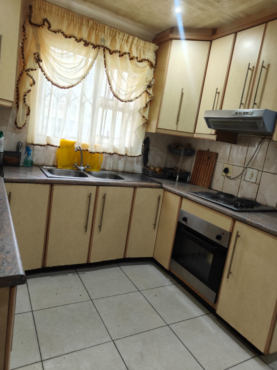 3 Bedroom Property for Sale in Langalibalele KwaZulu-Natal