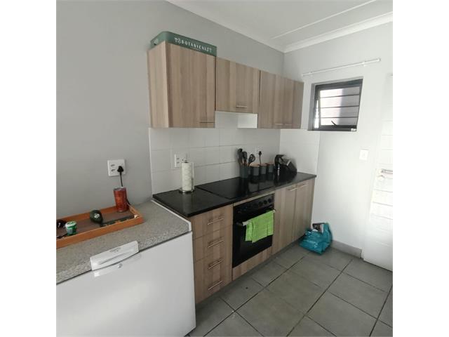 2 Bedroom Property for Sale in Umbogintwini KwaZulu-Natal