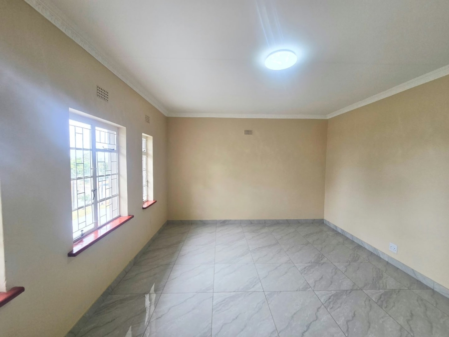 To Let  Bedroom Property for Rent in Parkside KwaZulu-Natal